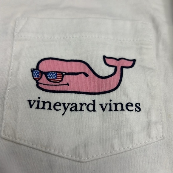 ⭐️BOGO FREE⭐️ Vineyard Vines Fire Works whale decal shirt size XXS - Picture 2 of 9
